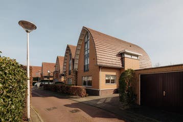 Te huur: Huis Papewegse Hof in Wassenaar, Wassenaar, Zuid-Holland