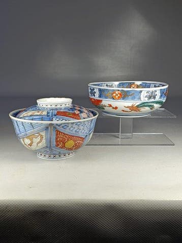 Kom (2) - 2 Bols en Porcelaine du Japon Imari – Époque Edo /