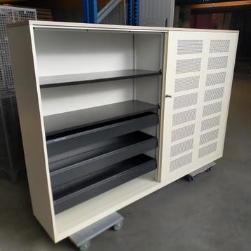 Ahrend grote metalen akoestische schuifdeurkast - 160x240x45, Huis en Inrichting, Kasten | Roldeurkasten en Archiefkasten, Ophalen of Verzenden