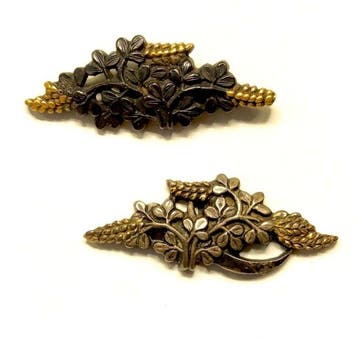 Menuki - In-Y Menuki pair - Japan - Edo Periode (1600-1868)