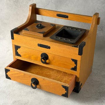 NICHIHAN - Asbak - Hout, gietijzer - Wabi-Sabi