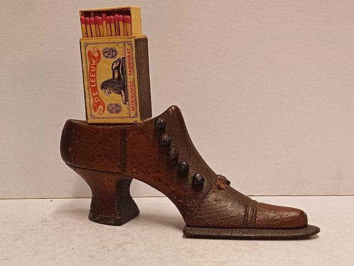 Luciferhouder - schoen - Hout, Metaal - Luciferhouder schoen, Antiek en Kunst, Curiosa en Brocante