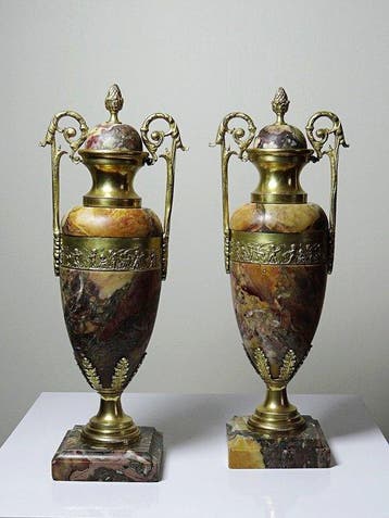 Vaas - Verguld brons, Breccie-marmer van Bénou