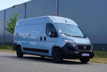Fiat Ducato 35 2.2 MultiJet L3H2, Stof, Gebruikt, Euro 6, Grijs