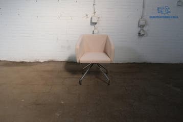 Tweedehands Nowy Styl Kuipstoel Crème Stof Chroom, Verzenden, Gebruikt, Overige materialen