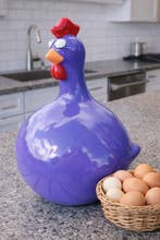 Beeld, funny purple balloon chicken - 40 cm - polyresin