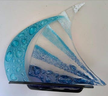 de boot met twee zeilen - Glas - Italië - 21e eeuw