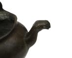 Een bronzen lavabo, 16e eeuw
