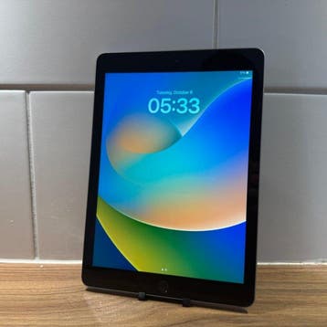 Apple iPad (5th Generation) 128GB Wifi - Mobiele telefoon, Nieuw