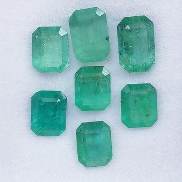 Zonder minimumprijs - 7 pcs Smaragd - 2.84 ct - Instituto, Sieraden, Tassen en Uiterlijk, Nieuw