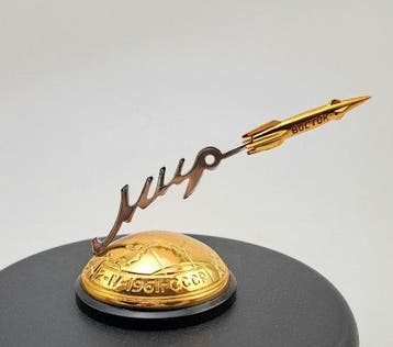 Tabletop souvenir from the USSR - Vostok 1 First man in, Antiek en Kunst