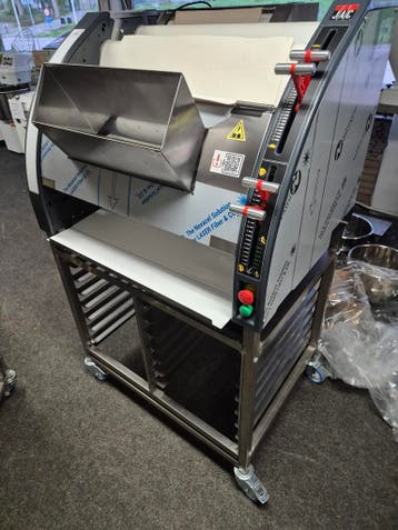 STokbroodmachine stokkenmachine ** VEILING ** BAKERY, Zakelijke goederen, Nieuw in verpakking, Bakkerij en Slagerij