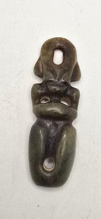 Uitgehouwen buitenaardse nefriet-amuulet - Amulet - Amulet, Antiek en Kunst, Curiosa en Brocante