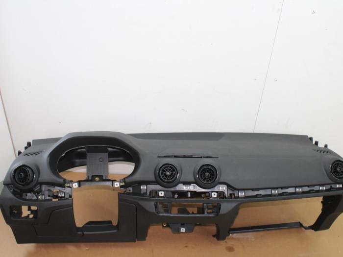 Dashboard Audi Q2 O104499, Auto-onderdelen, Interieur en Bekleding, Ophalen of Verzenden
