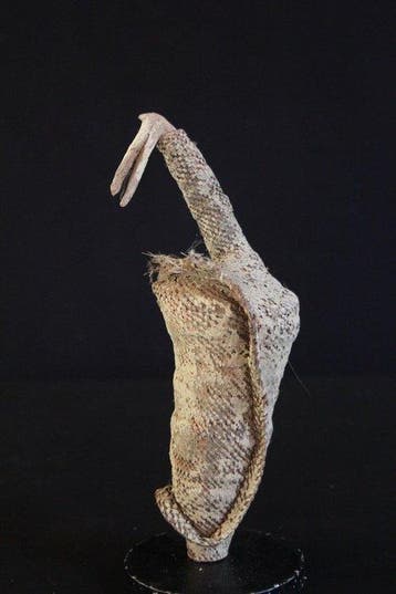 Abstracte volplastische Vogeltalipoon uit het Yangorugebied