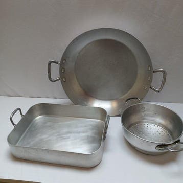 1 grand plat rond BOURGEAT 40 x 9 cm 1 plat TOURNUS 35 x 26