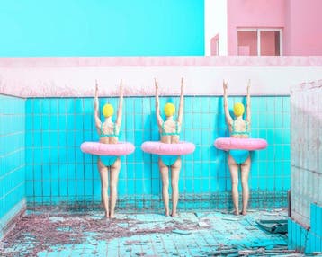 Elena Paraskeva - The Lost Swimmer #8- XL