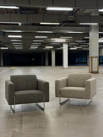 Artifort Mare Fauteuil | 2 Stuks | NIEUWSTAAT + Garantie, Hout, 75 tot 100 cm, Ophalen of Verzenden, Zo goed als nieuw