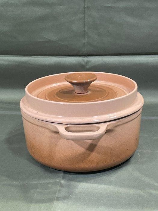 Invicta gietijzeren casserole, beige bruin 23 cm • Gaer Cookware