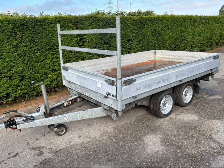 Veiling: Kipper Henra K3.27, Auto's, Vrachtwagens, BTW verrekenbaar, Overige brandstoffen, Overige kleuren, Aanhangers en Opleggers