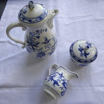 Meissen - Koffieservies (3) - Zwiebelmuster Unterglasurblau, Antiek en Kunst