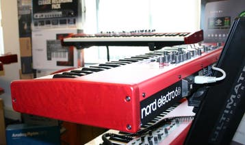 Nord Electro 6D 61, Ophalen of Verzenden, Zo goed als nieuw, Digitaal
