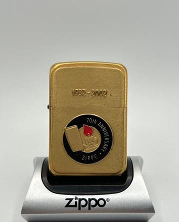 Zippo - 70th Anniversary 1932-2002 Commemorative Emblem, Nieuw