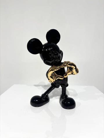 Van Apple - Mickey With Love