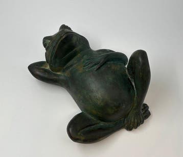 sculptuur, Rana Rilassata - 0 cm - Brons met groene antieke