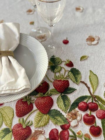 Elegante tafelkleed met een volledig lentepatroon met bramen