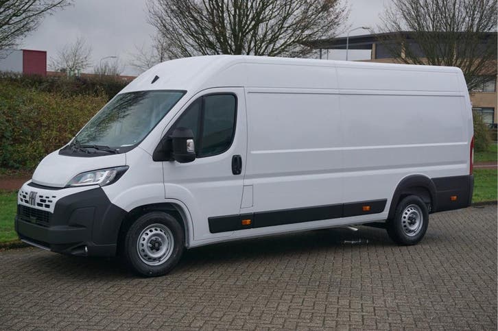 Fiat Ducato Maxi 35 2.2 180PK L4H2 EAT8 AUT BPM VRIJ!!, Auto's, Bestelauto's, Lease, Automaat, Financial lease, Wit, Gebruikt