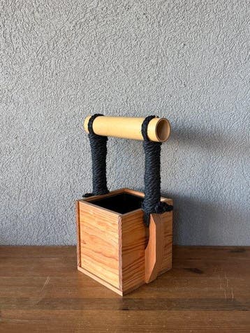 Vaas - Bamboe, Hout, vernis - Japan - Houten Ikebana-vaas