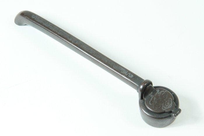 Yatate Writing Set with Silver-Inlaid Thunder Pattern and, Antiek en Kunst, Antiek | Overige Antiek