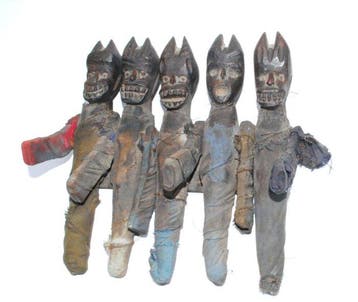 Vijf demonenpoppen van de Santal of Rajbanchi, 23 x 24 cm,, Antiek en Kunst, Kunst | Niet-Westerse kunst