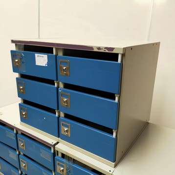 Oostwoud 6-deurs metalen postvakkenlocker - 48x60x50 cm, Huis en Inrichting, Kasten | Lockerkasten, Ophalen of Verzenden, Nieuw