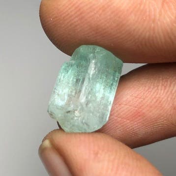 Smaragd Ruwe topkwaliteit, 12,60 ct Smaragdkristal Ruw -
