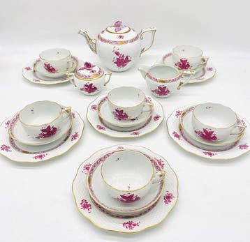 Herend - Koffie- en theeservies (21) - Apponyi Purpur -