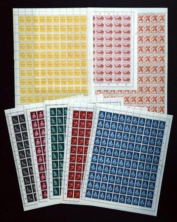 Nederland 1943/1945 - Winterhulp en meer in 8 complete, Gestempeld