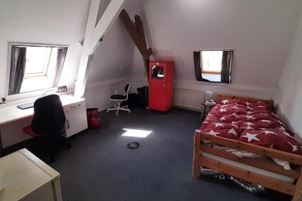 Kamer Zuider Parallelweg in Velp, Huizen en Kamers, Kamers te huur, 20 tot 35 m², Overige regio's