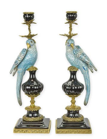 A PAIR OF BRONZE MOUNTED PORCELAIN PARROT CANDLE HOLDERS, Verzenden, Nieuw