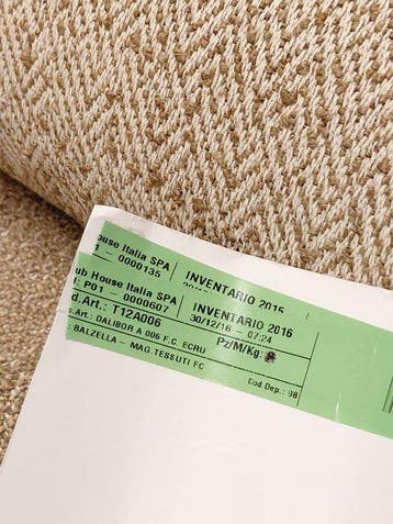 Dalibor Il Tessuto strutturato di design – Effetto bouclé