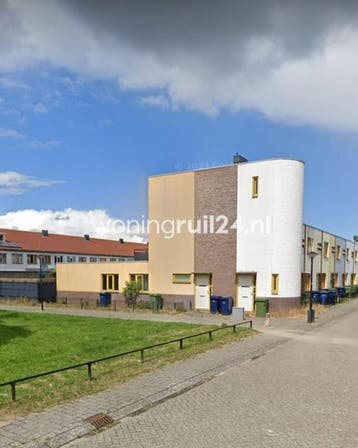 Woningruil - Okerstraat 82 - 3 kamers en Flevoland, Flevoland