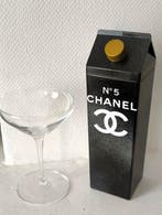 XTC Artist - Milk or Chanel n°5 ?
