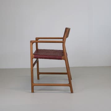Kela eetkamerstoel met armleuning | Massief teak | 3 uitvoer, Huis en Inrichting, Stoelen, Nieuw, Leer, Modern / minimalistisch / Scandinavisch / Japandi