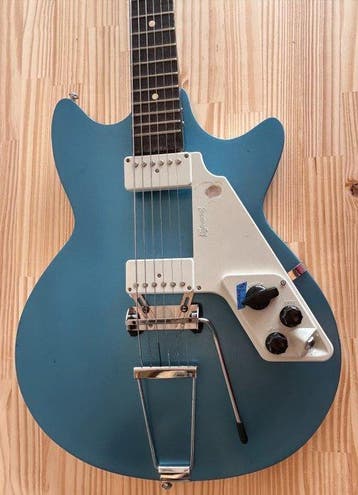 Egmond - Solid7 2 Pickups and Tremolo - - Elektrische gitaar, Muziek en Instrumenten, Nieuw