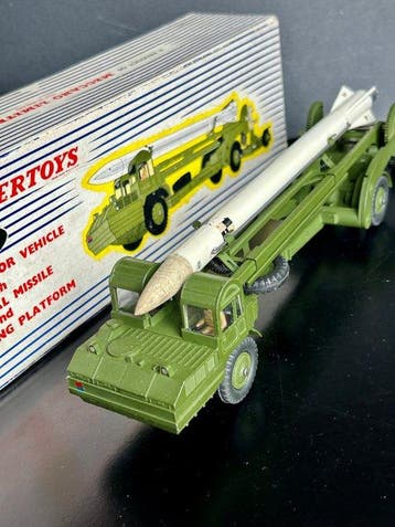 Dinky Toys Niet op schaal - Model vrachtwagen - 666 Missile, Nieuw