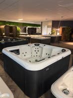 Jacuzzi / spa 210x210 – plug &amp; play 220V – 4-5 persoons, Ophalen, Zo goed als nieuw, Pomp, Vast