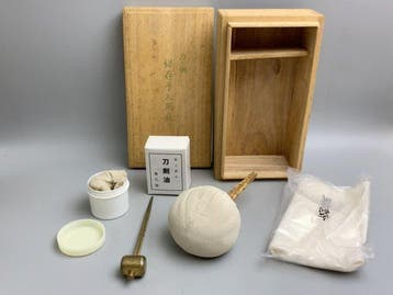Sword Maintenance Tools - Penseelwasser - Hout