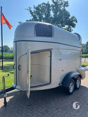 Prachtige en oerdegelijke Humbaur 2-paards uit 2012!, Ophalen, Zo goed als nieuw, Polyester, 2-paards trailer