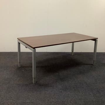 verstelbaar bureau 180x90 cm, Donker bruin blad - grijs, Ophalen of Verzenden, In hoogte verstelbaar, Gebruikt